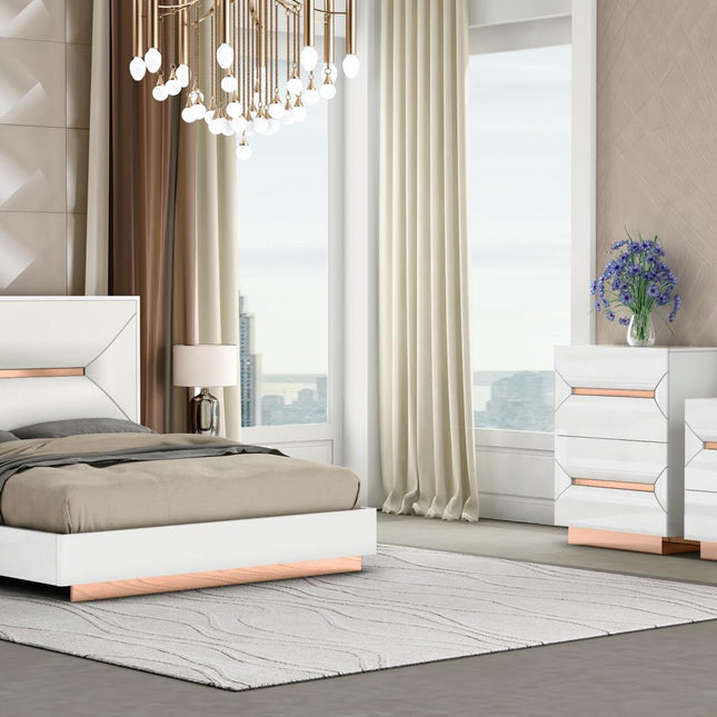 2071 Talia Queen Bedroom Set in White & Gold
