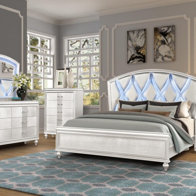 1141 Ginger King Bedroom Set in White