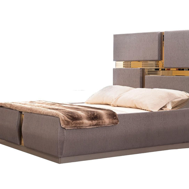 1341 Lorenzo Queen Bed