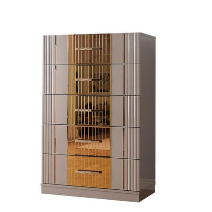 1341 Lorenzo Chest