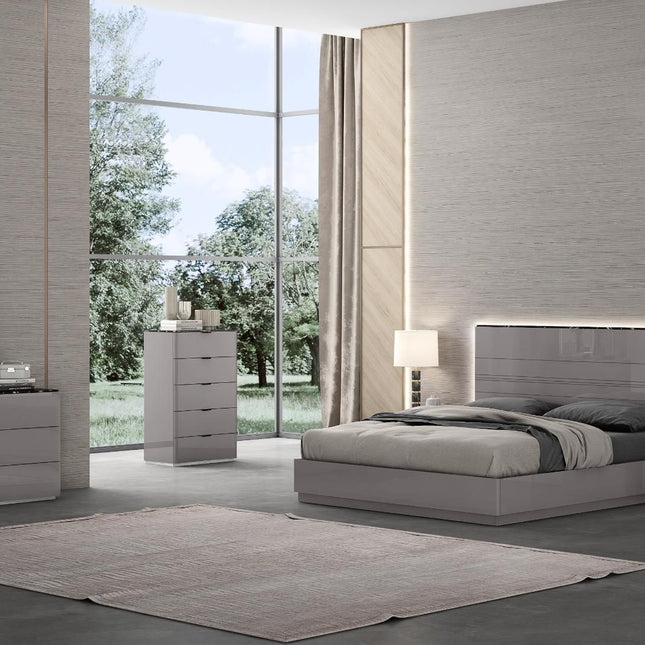 1691 Hannah King Bedroom Set