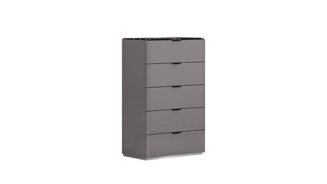 1691 Hannah Chest