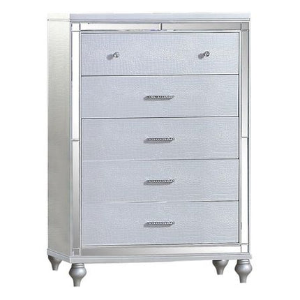 1714 Sterling Chest in White