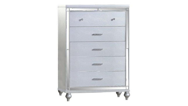 1714 Sterling Chest in Silver