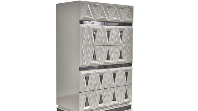 1741 Lavita Chest in Gray