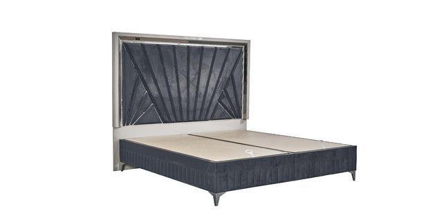 1741 Lavita King Bed in Gray
