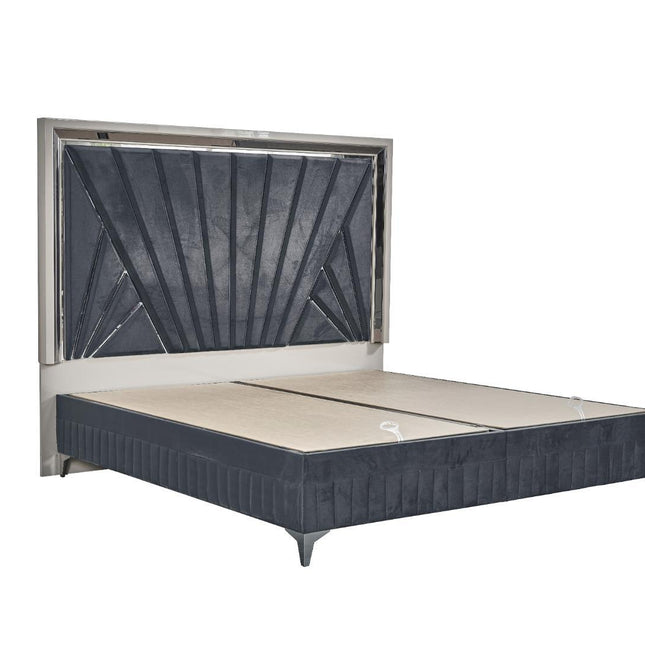 1741 Lavita King Bed in Gray