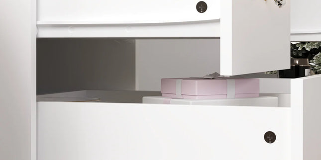 Grandelux Vanity Dresser with Mirror